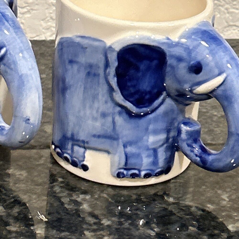 Delft Blue Vtg Elephant Mug Hand Painted Blue White Trunk Handle Set Of 4 EUC